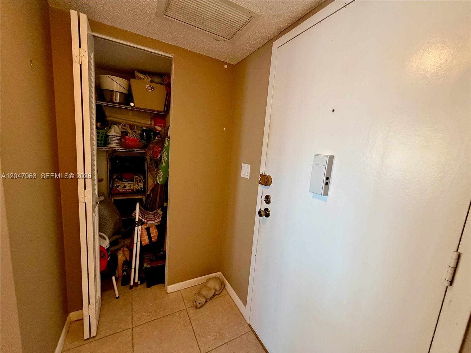 100 Golden Isles Dr 901 photo 14