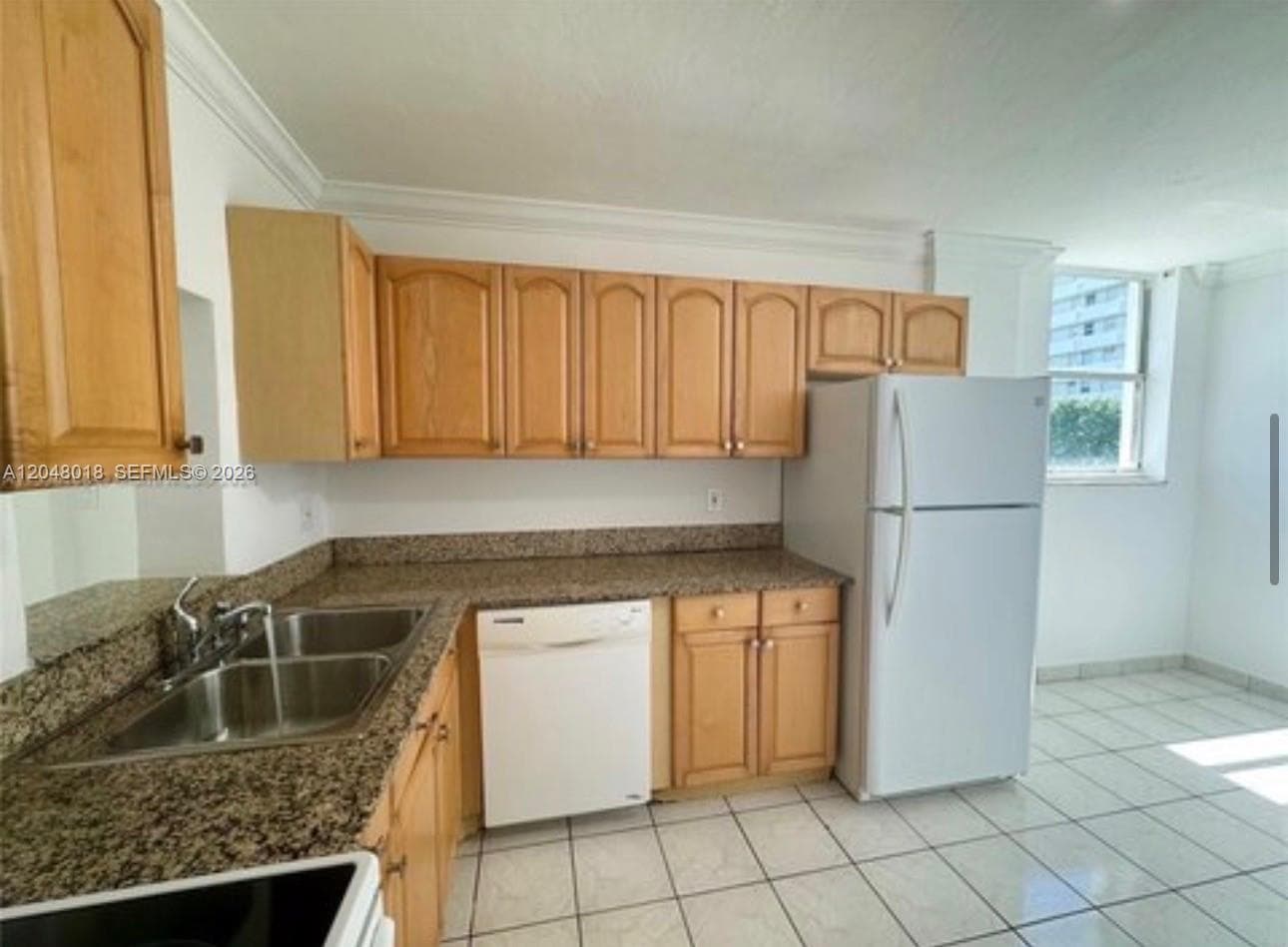 3660 NE 166th St 315 photo 9
