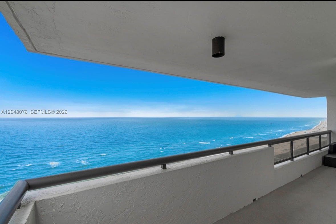 2555 Collins Ave 1101 photo 12
