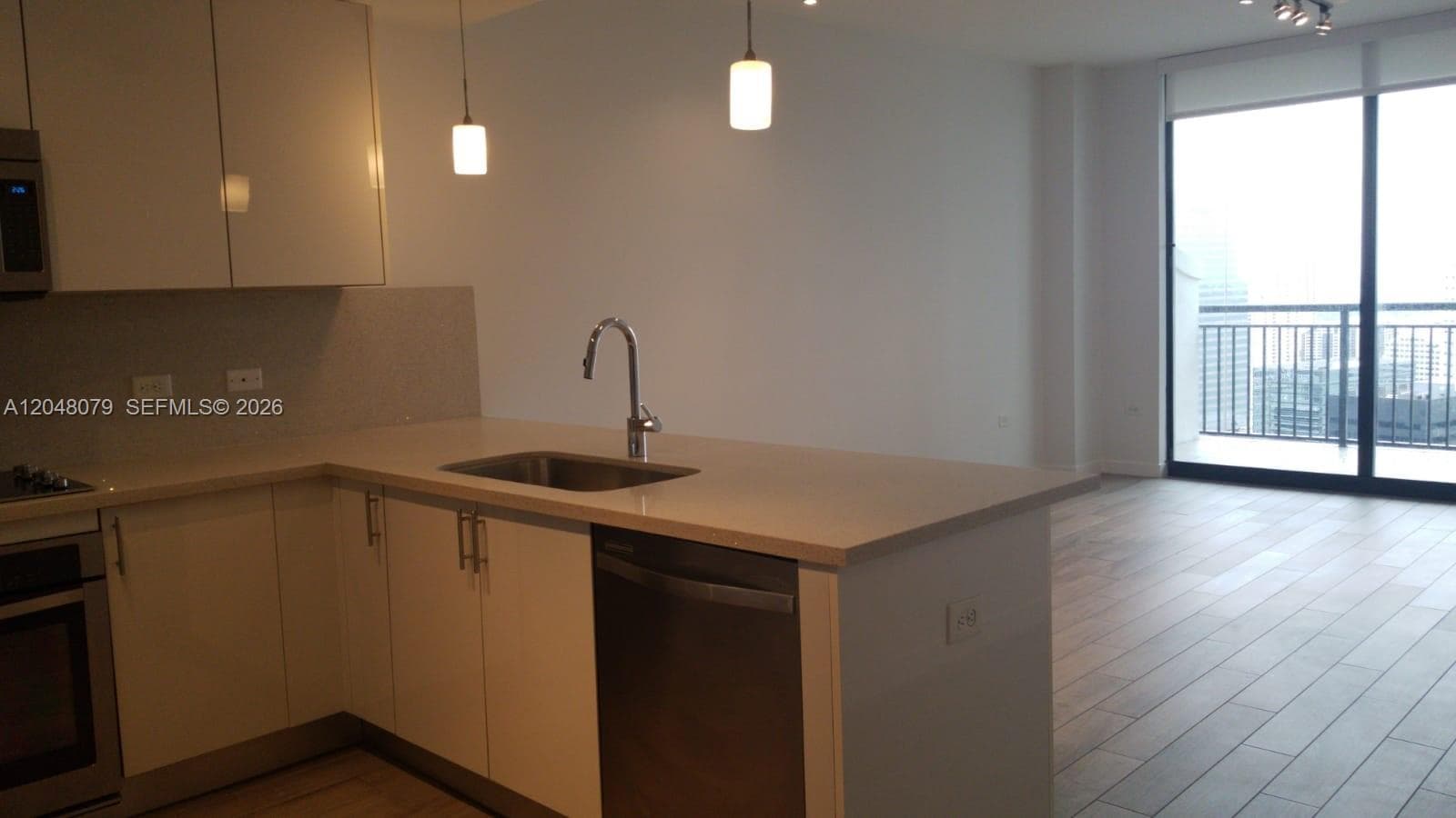 999 SW 1st Ave 3308 photo 9