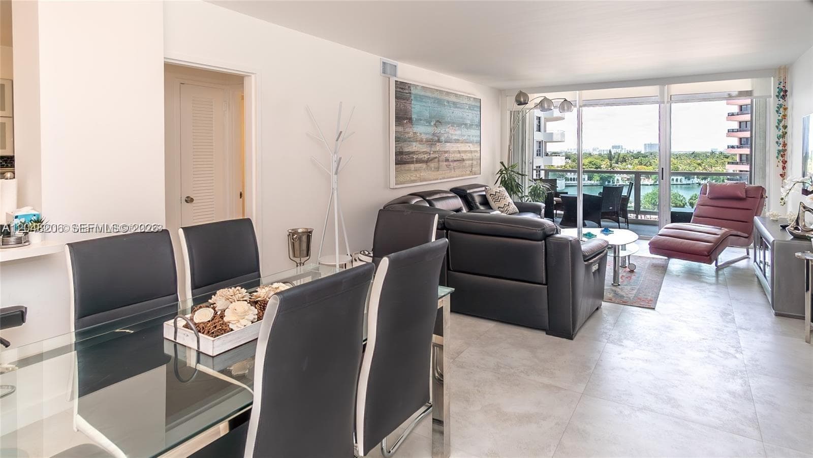 5161 Collins Ave 811 photo 2