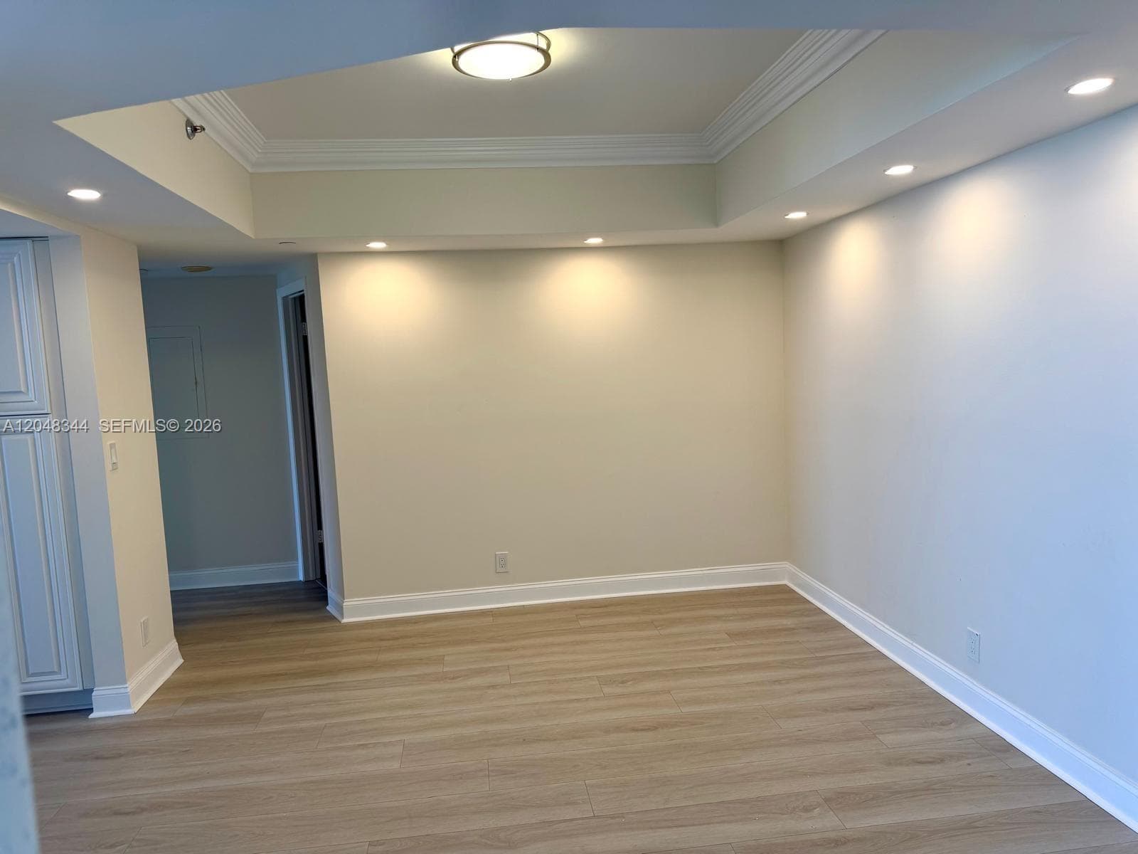 20281 E Country Club Dr 2104 photo 14