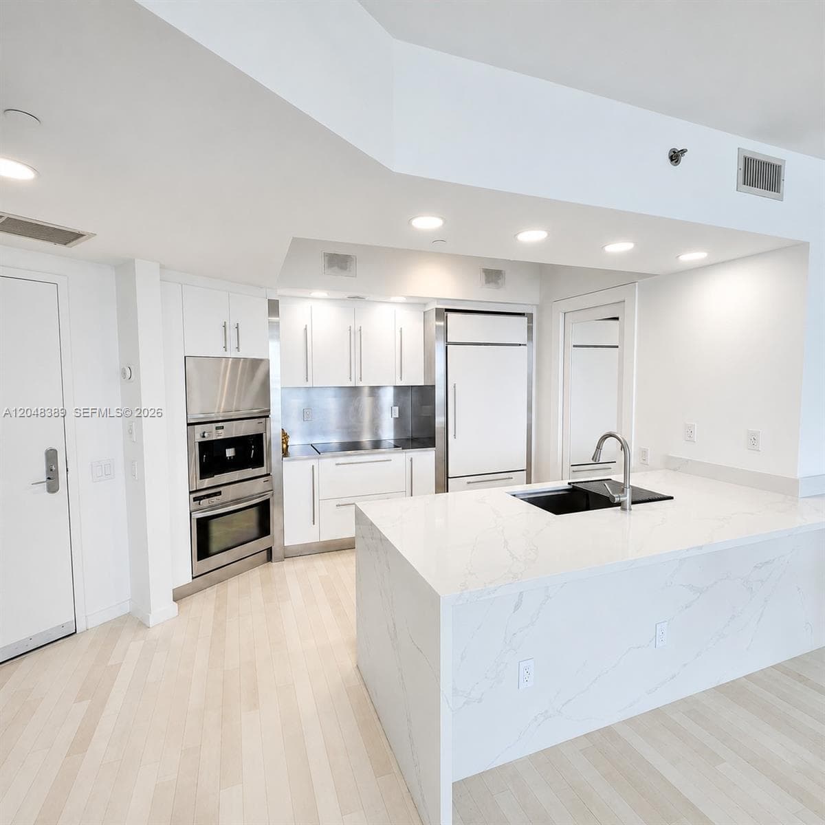 450 Alton Rd 1606 photo 5
