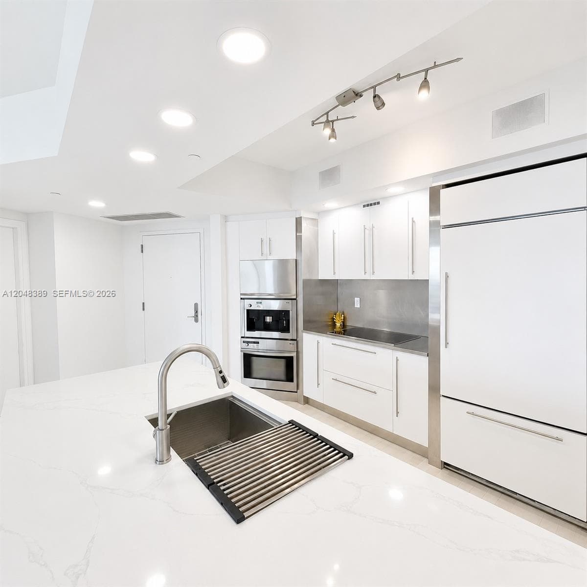 450 Alton Rd 1606 photo 4