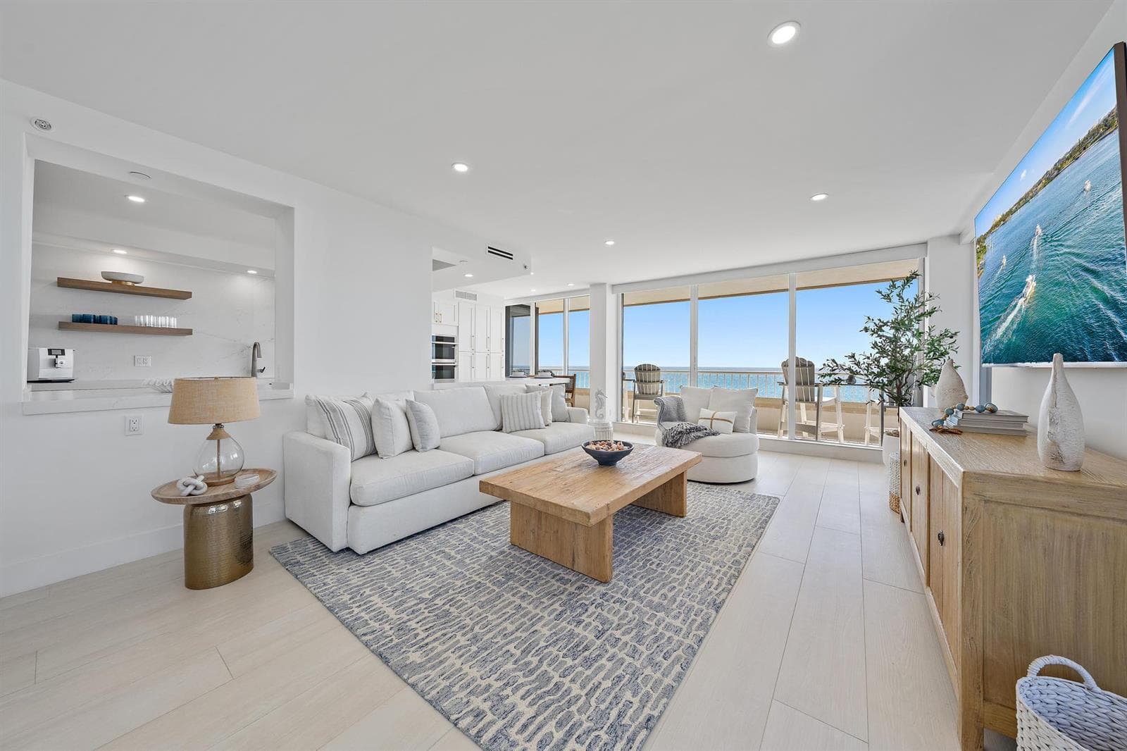 5250 N Ocean Drive 5s photo 2