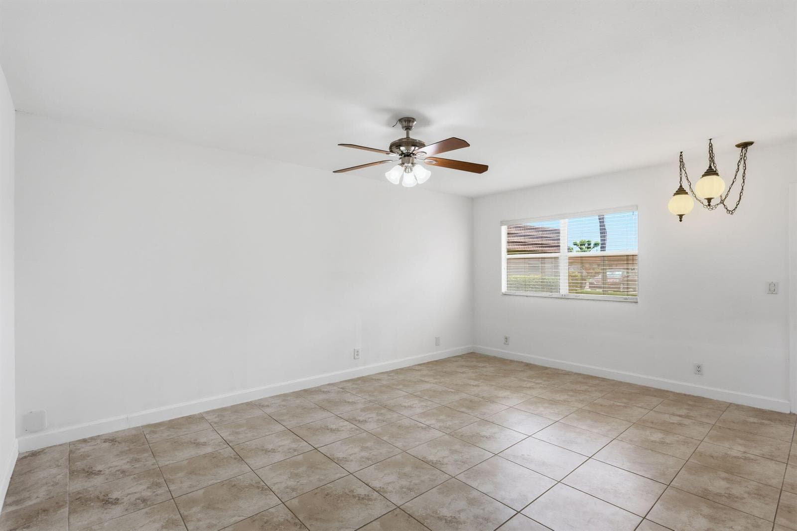 164 Seville G photo 6