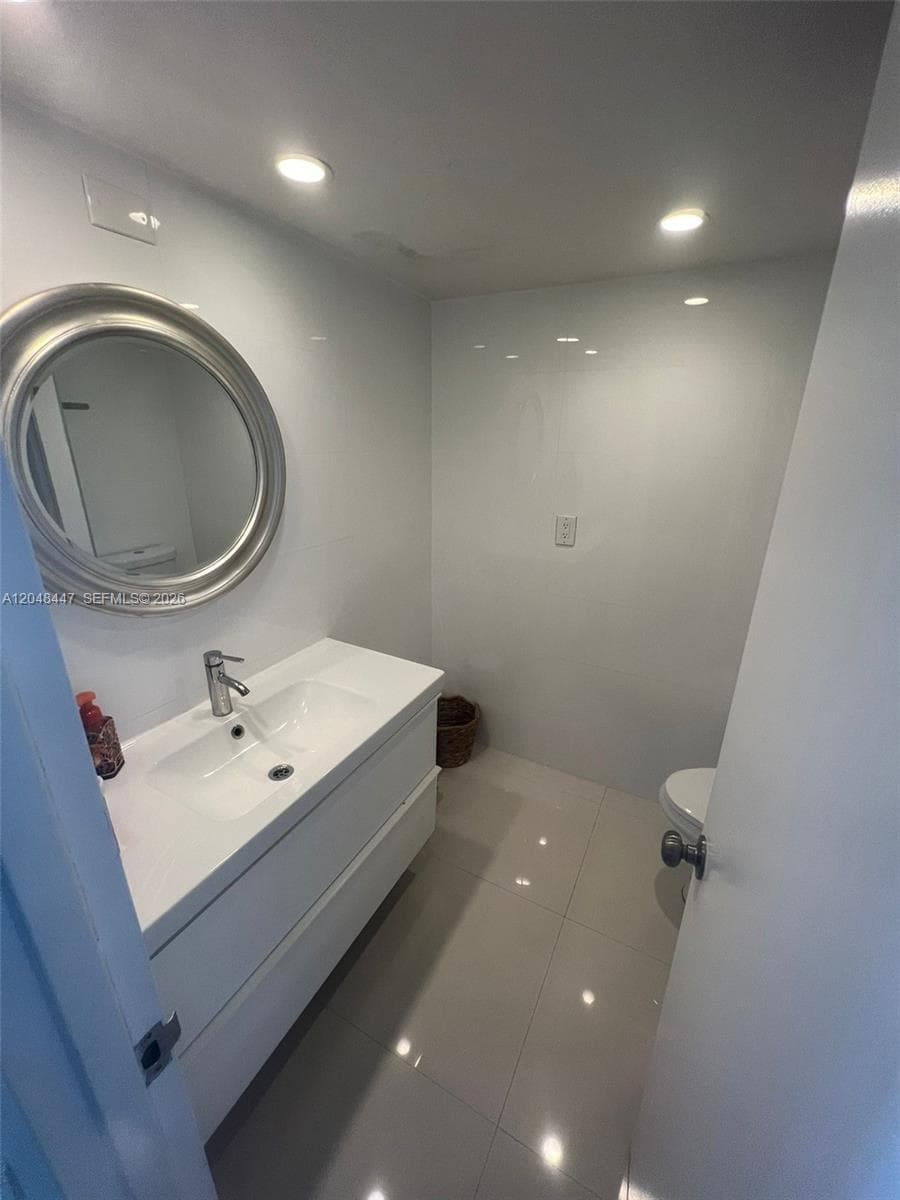 5701 Collins Ave 1703 photo 18