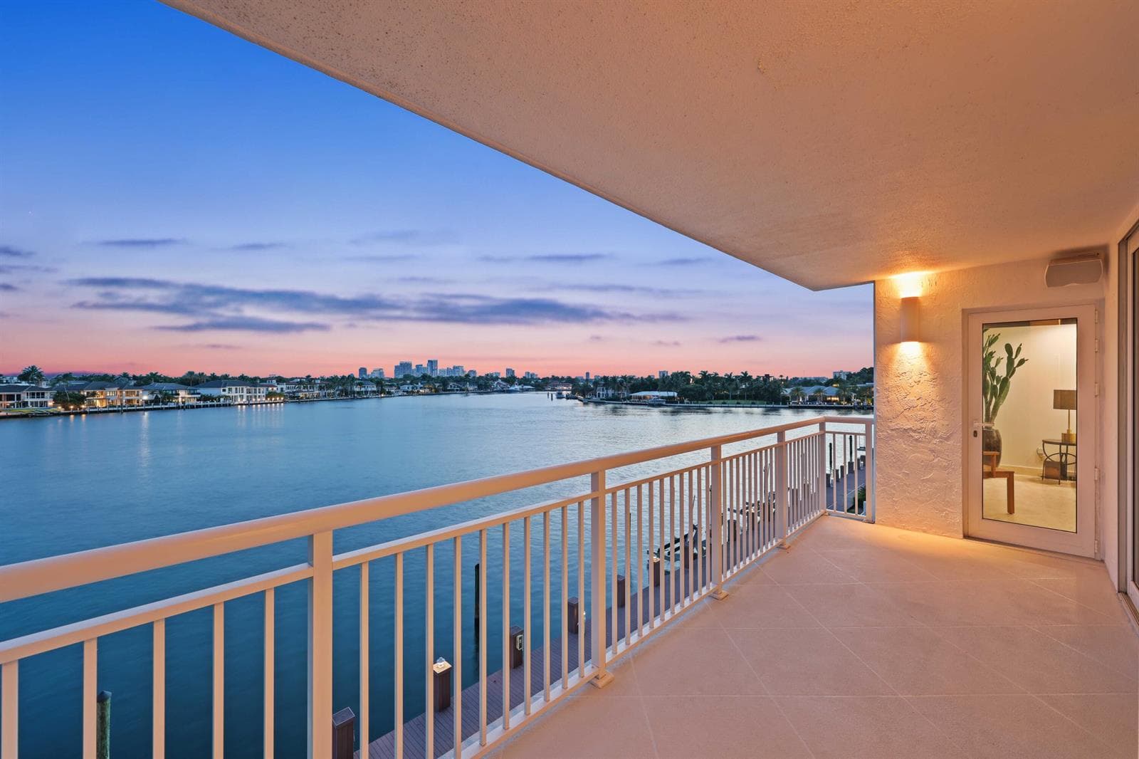 511 Bayshore Drive #401 2