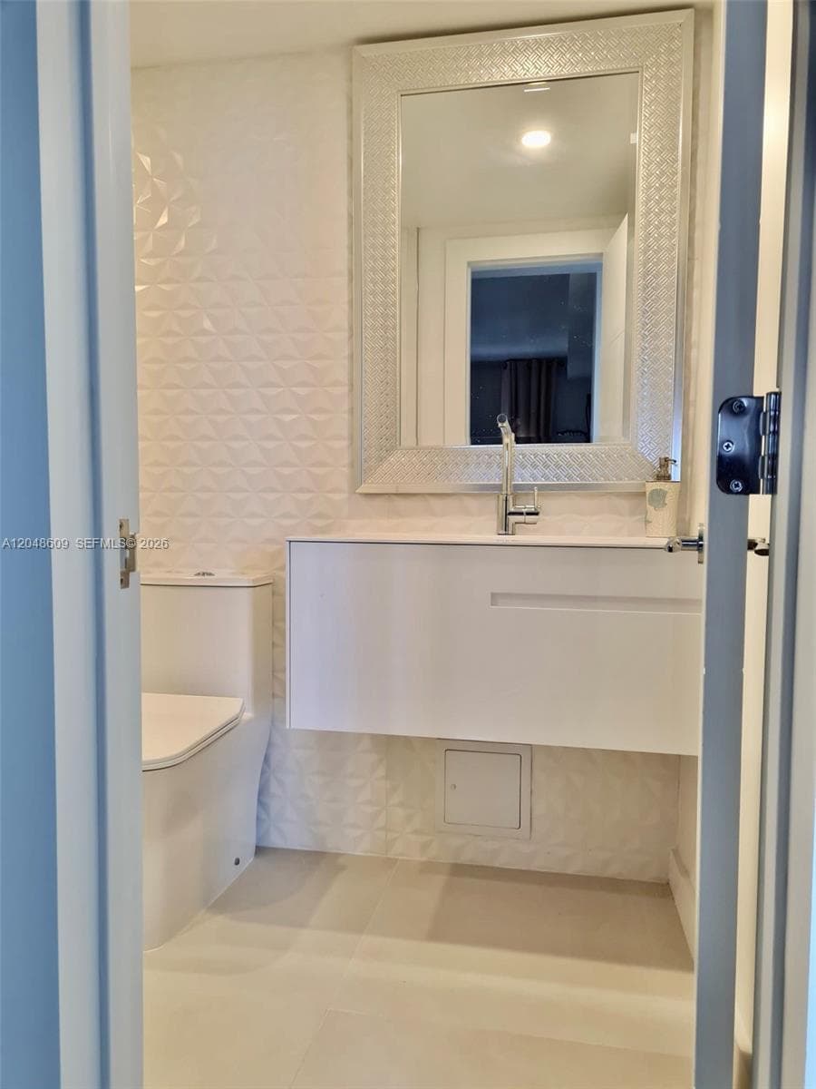 3001 S Ocean Dr 721 photo 13