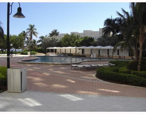 3001 S Ocean Dr 721 photo 20