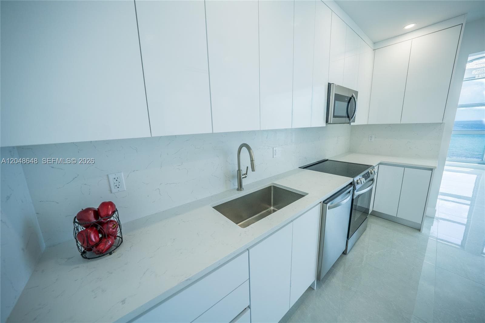 5055 Collins Ave 14H photo 23