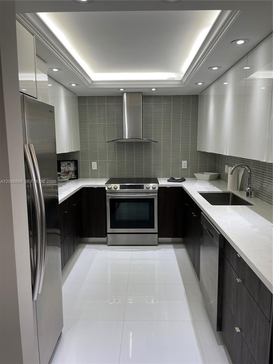 2500 PARKVIEW DR 1405 photo 7