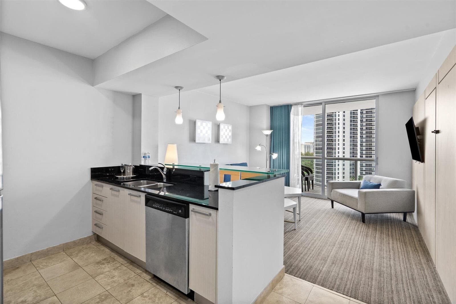 18683 Collins Avenue 1403 photo 3
