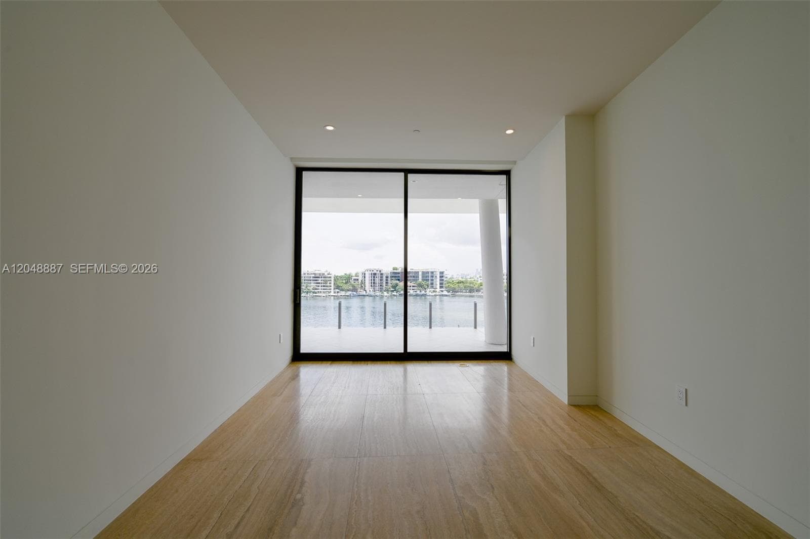 5 Grove Isle Dr L404 photo 12