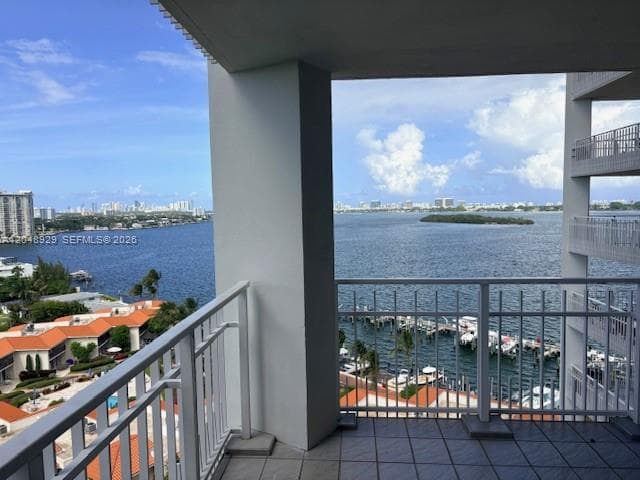 4000 Towerside Ter 1403 photo 2