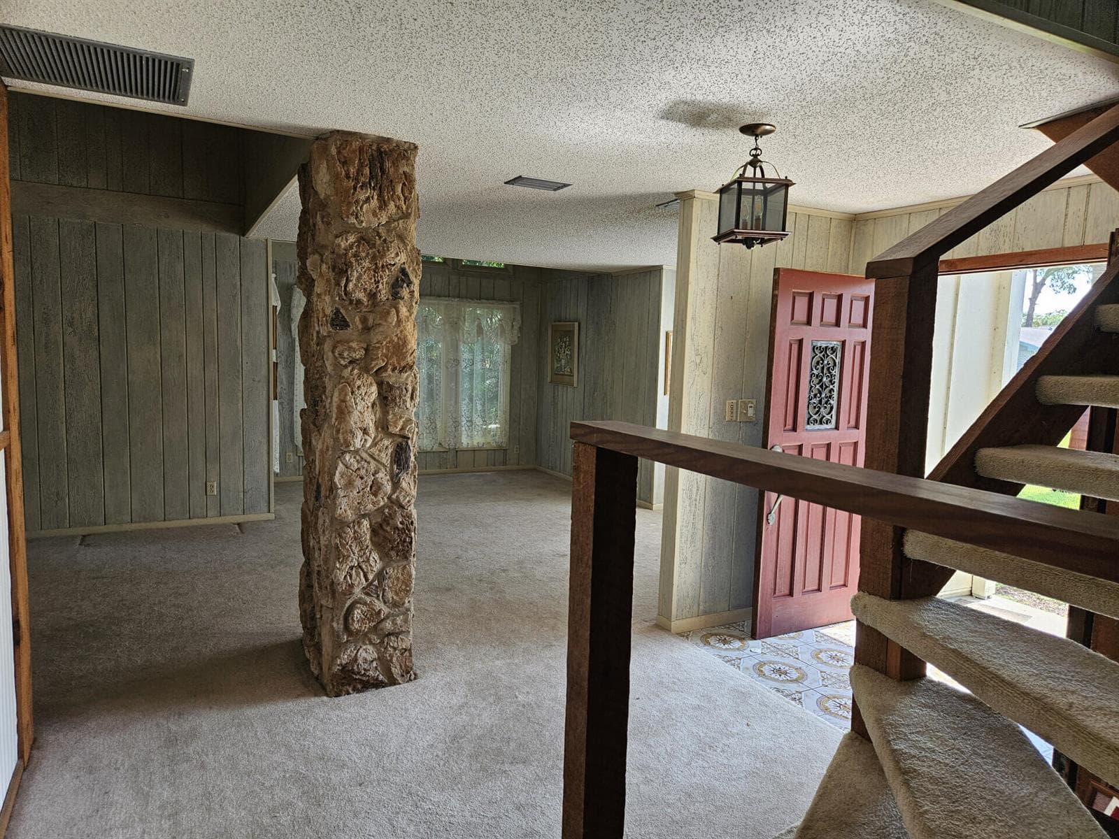 596 Greenwood Drive 2