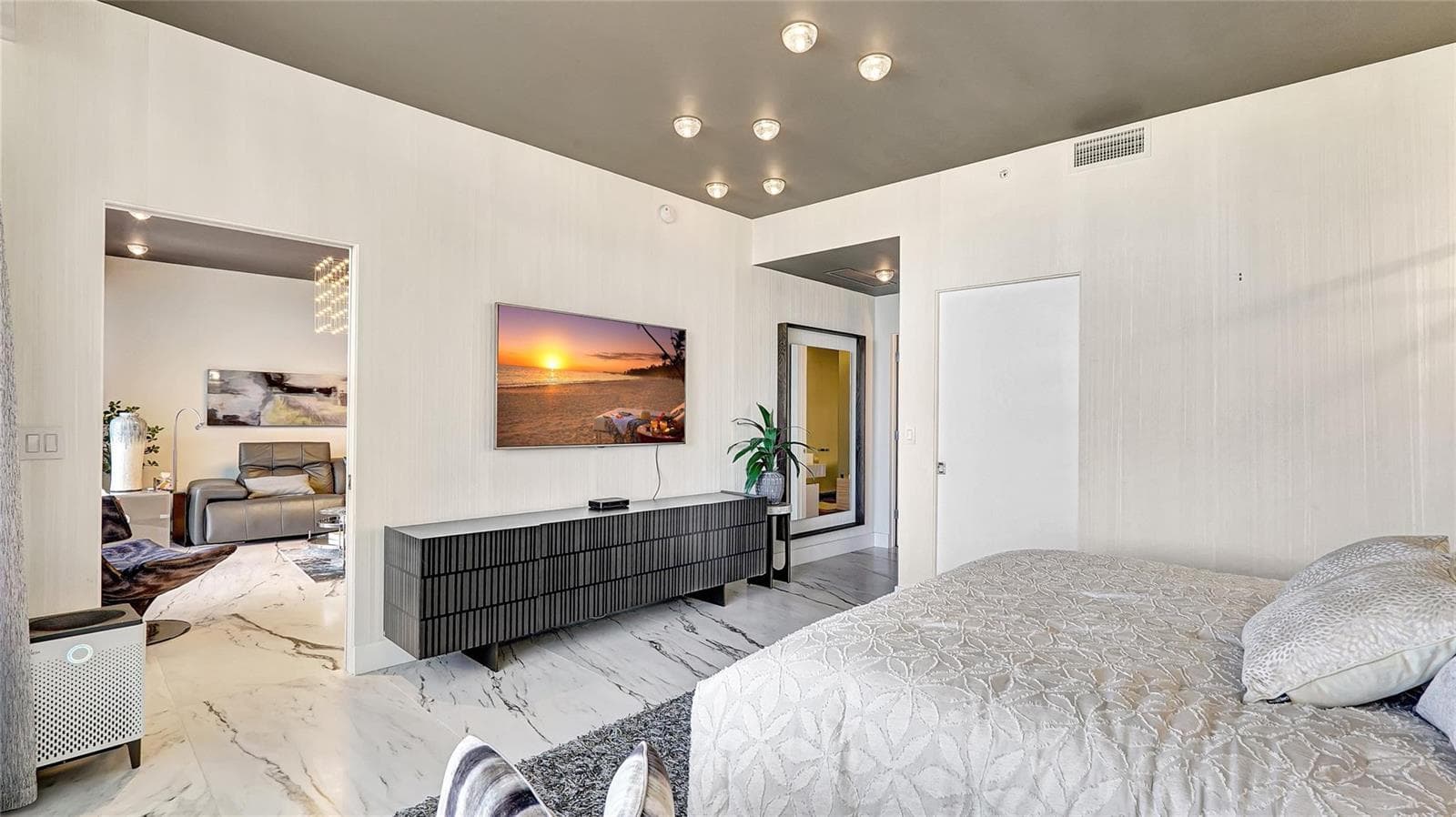 2200 N Ocean Boulevard S905 photo 9