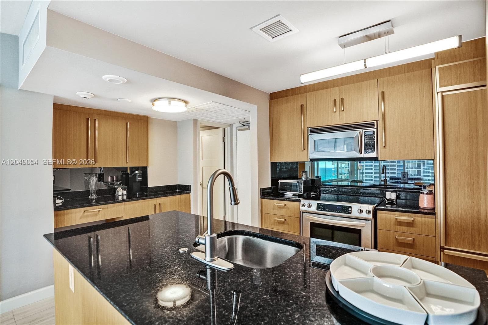 10275 Collins Ave 1116 photo 8