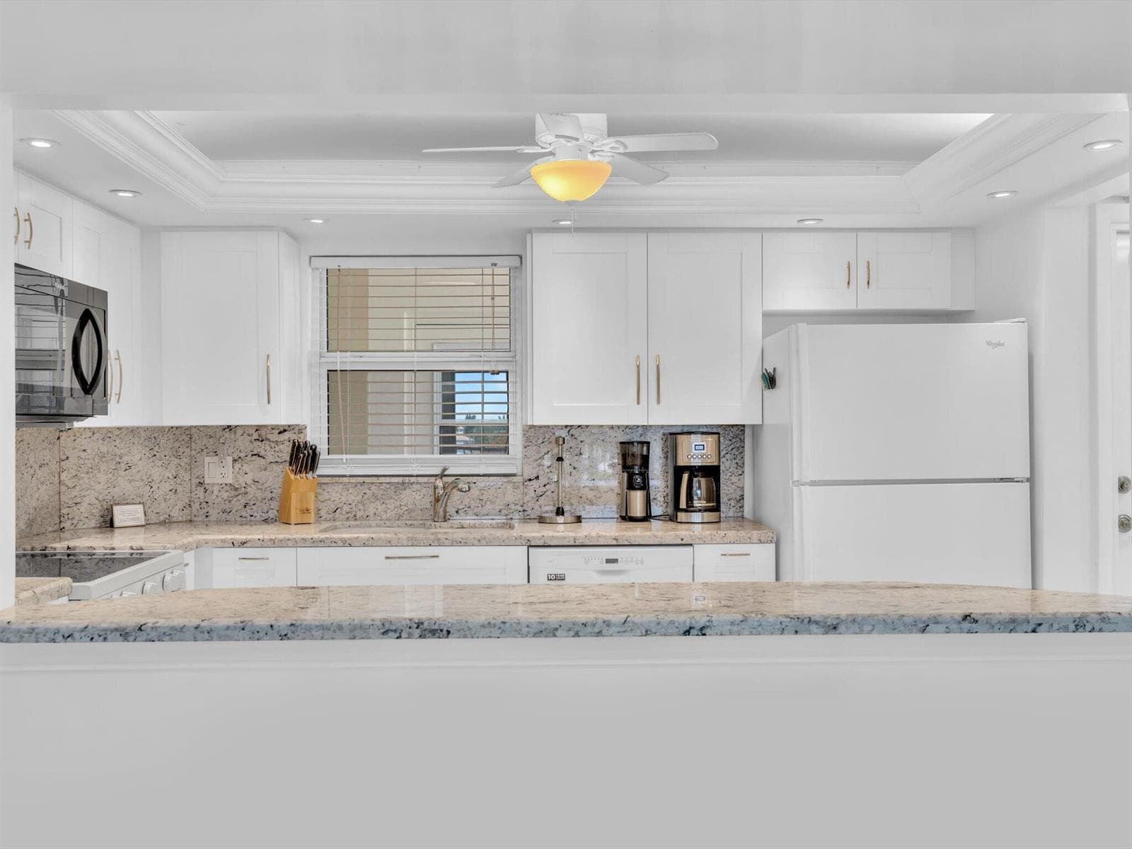 303 N Riverside Drive 503 photo 6