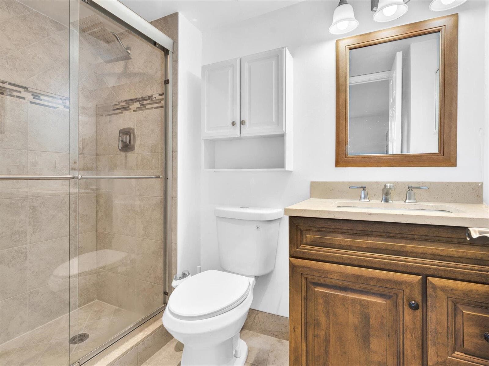 303 N Riverside Drive 503 photo 22