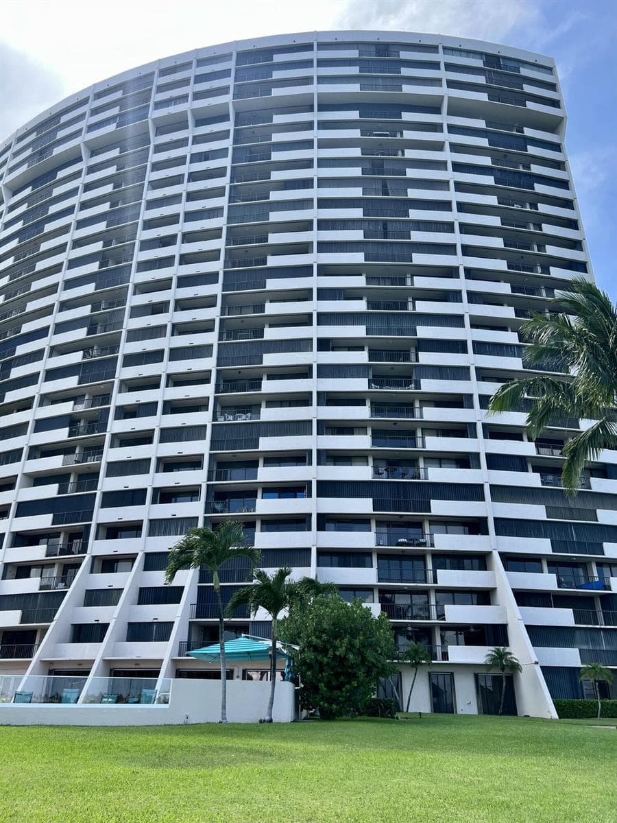 5200 N Flagler Drive #503 1