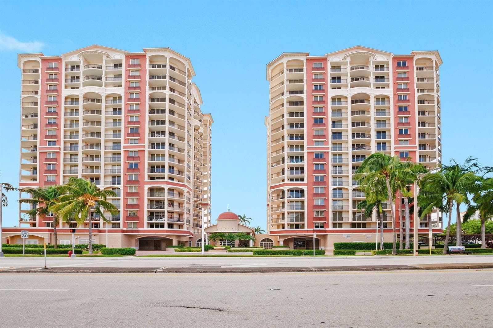 2001 N Ocean Boulevard 202 photo 1
