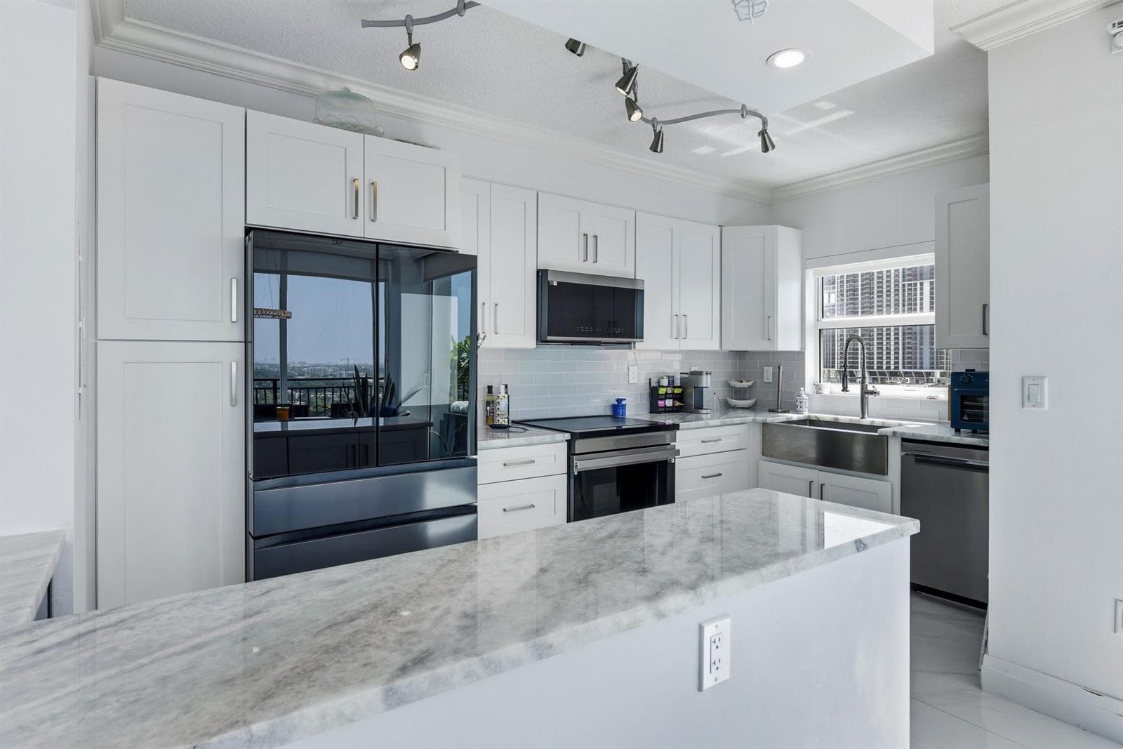 600 W Las Olas Boulevard 1808s photo 7