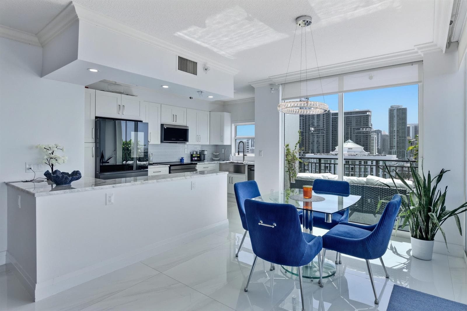 600 W Las Olas Boulevard #1808s 4