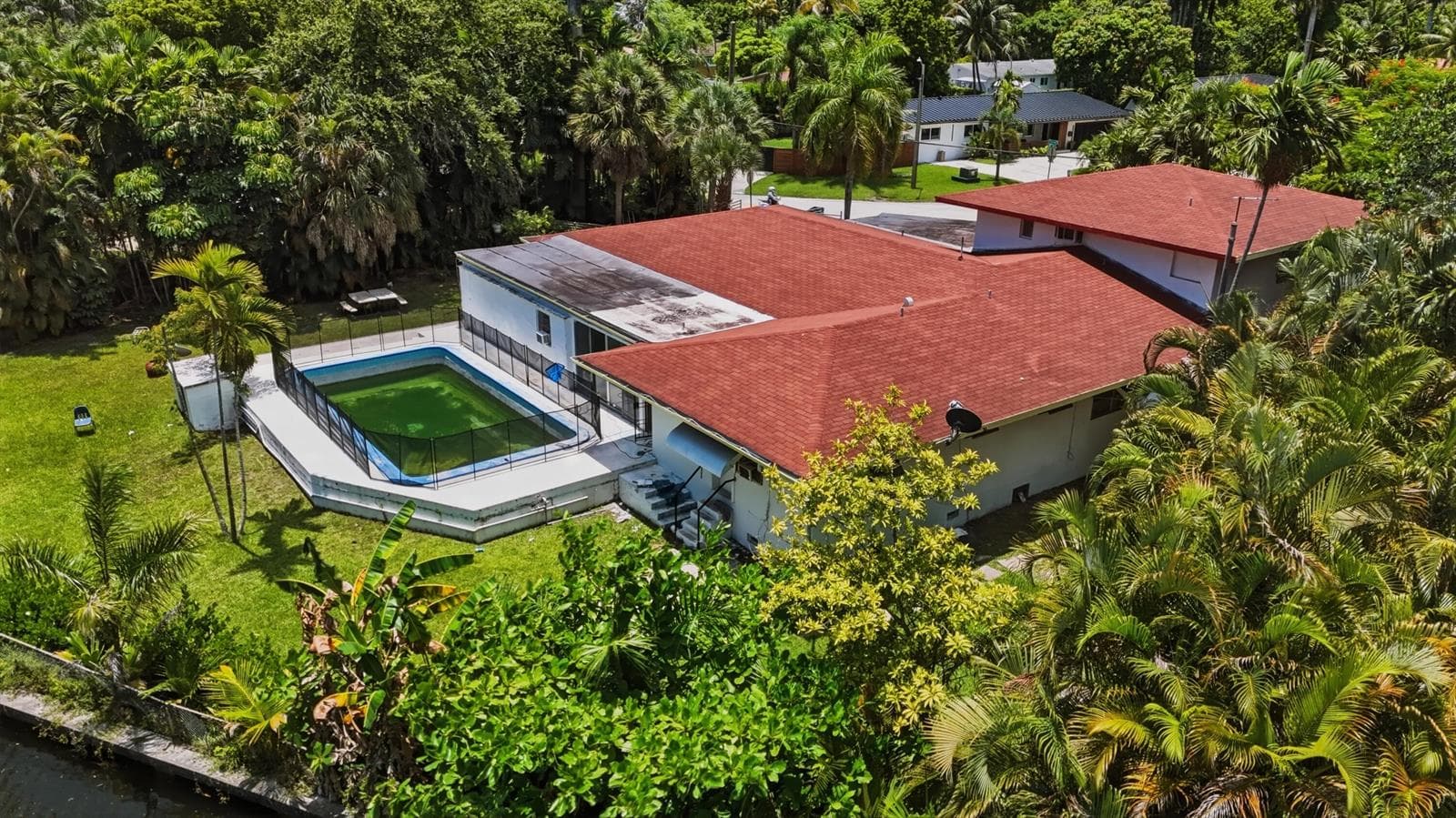11401 W Biscayne Canal Road photo 16