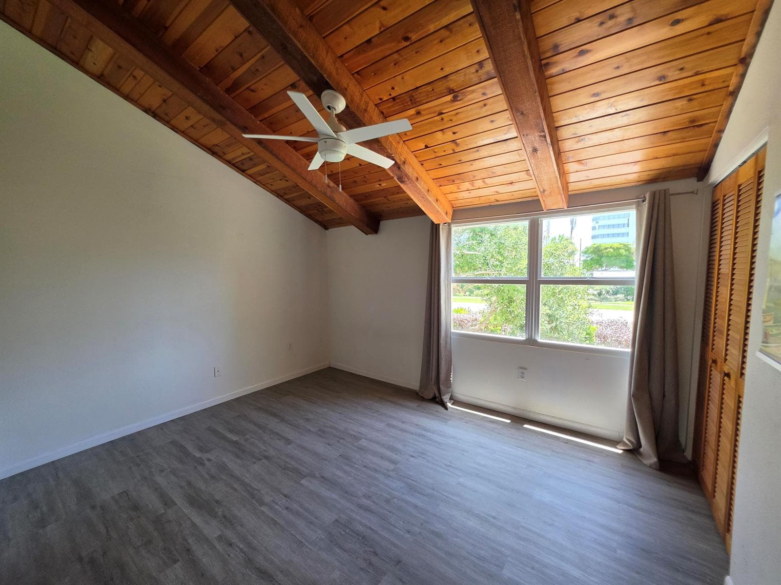 2805 N Highway A1a B photo 24