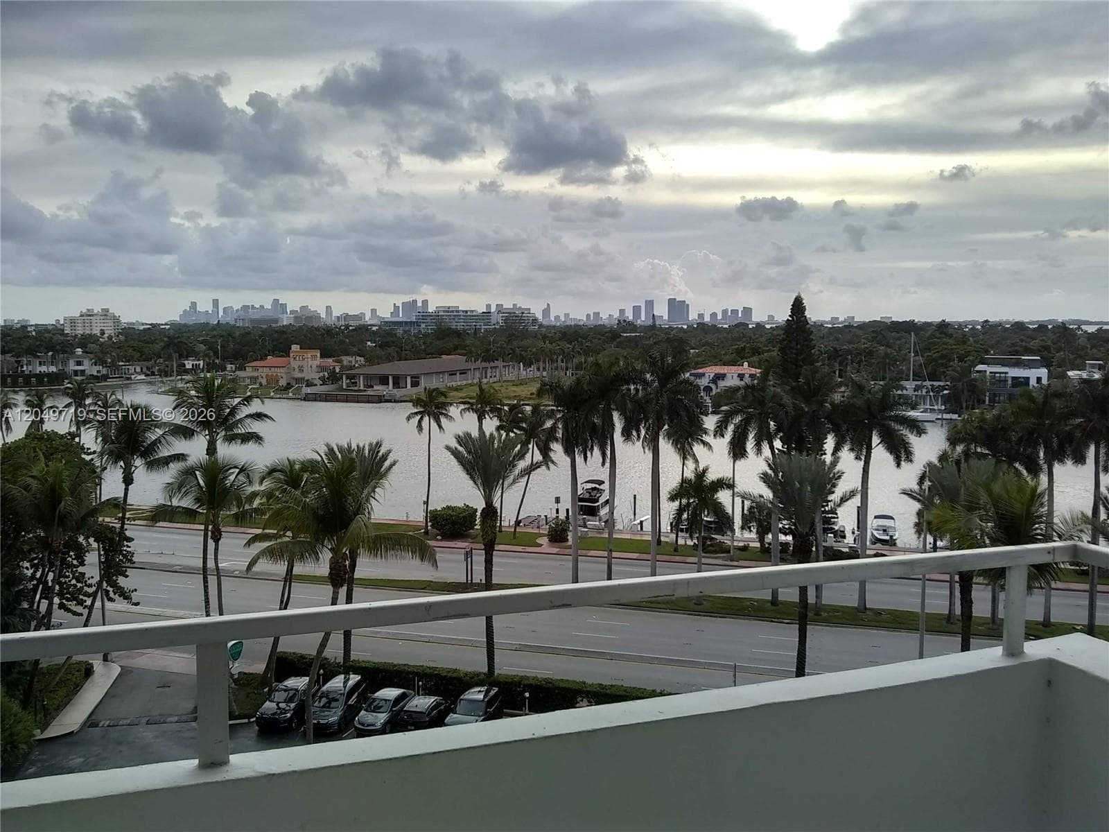 5161 Collins Ave 809 photo 4