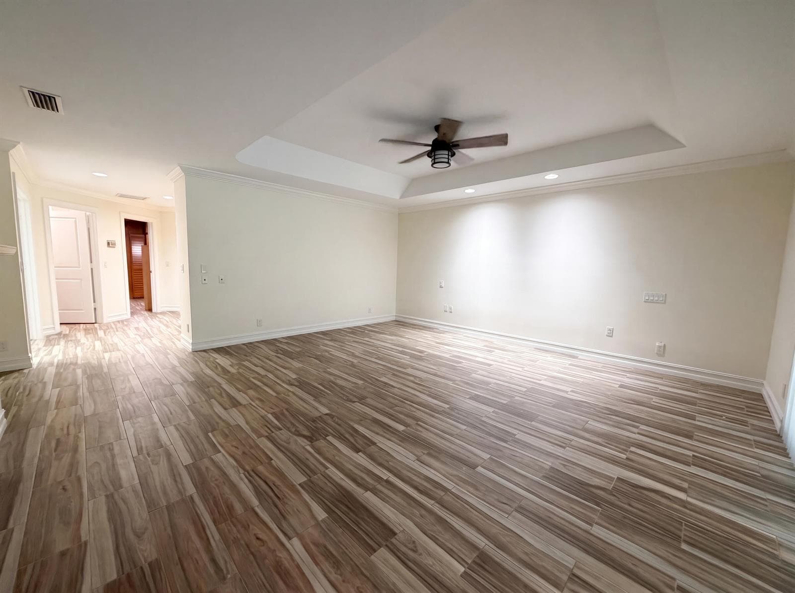 296 Wychmere Terrace photo 9