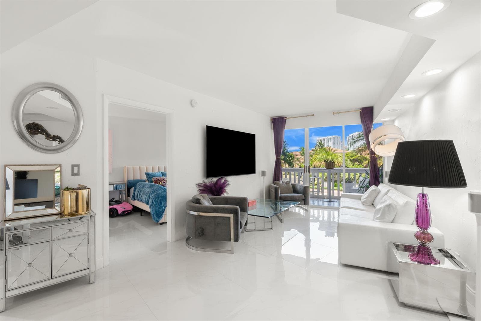 1000 E Island Boulevard 305 photo 11