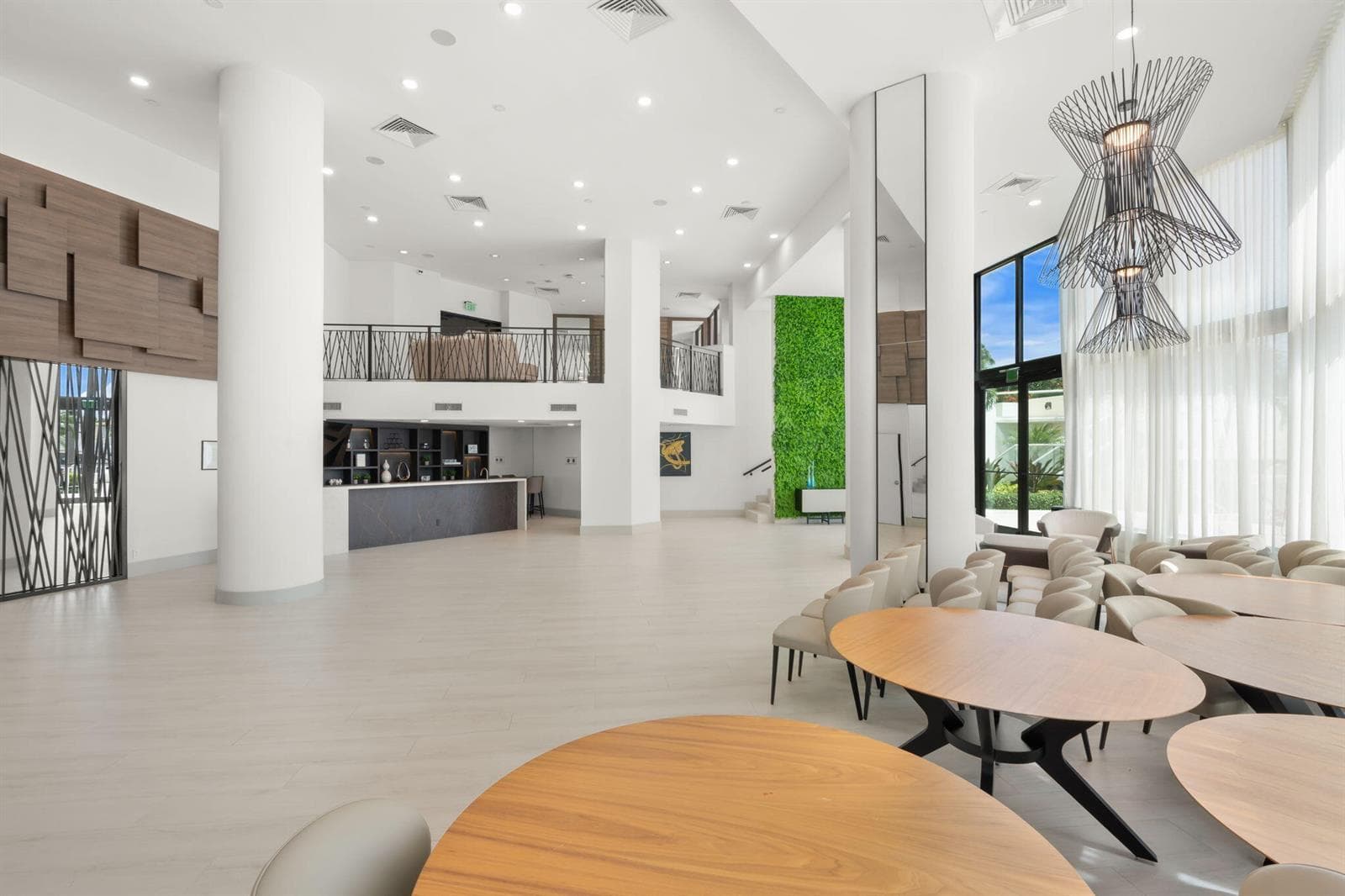 1000 E Island Boulevard 305 photo 25