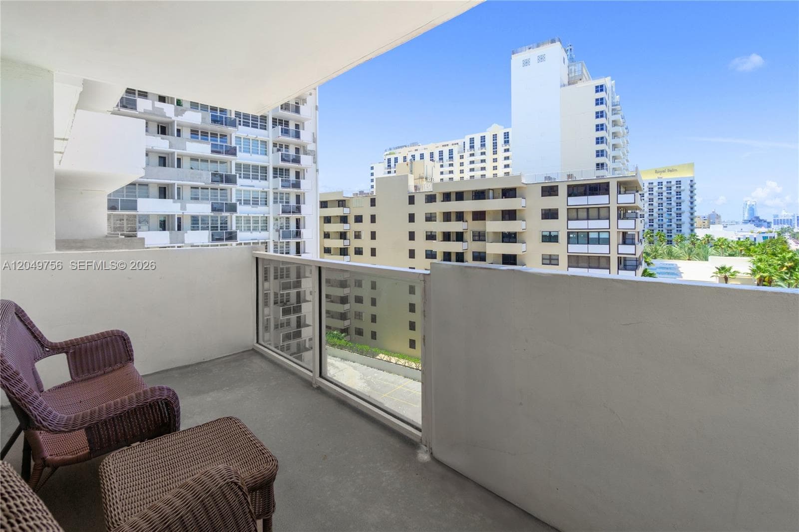 100 Lincoln Rd 811 photo 2