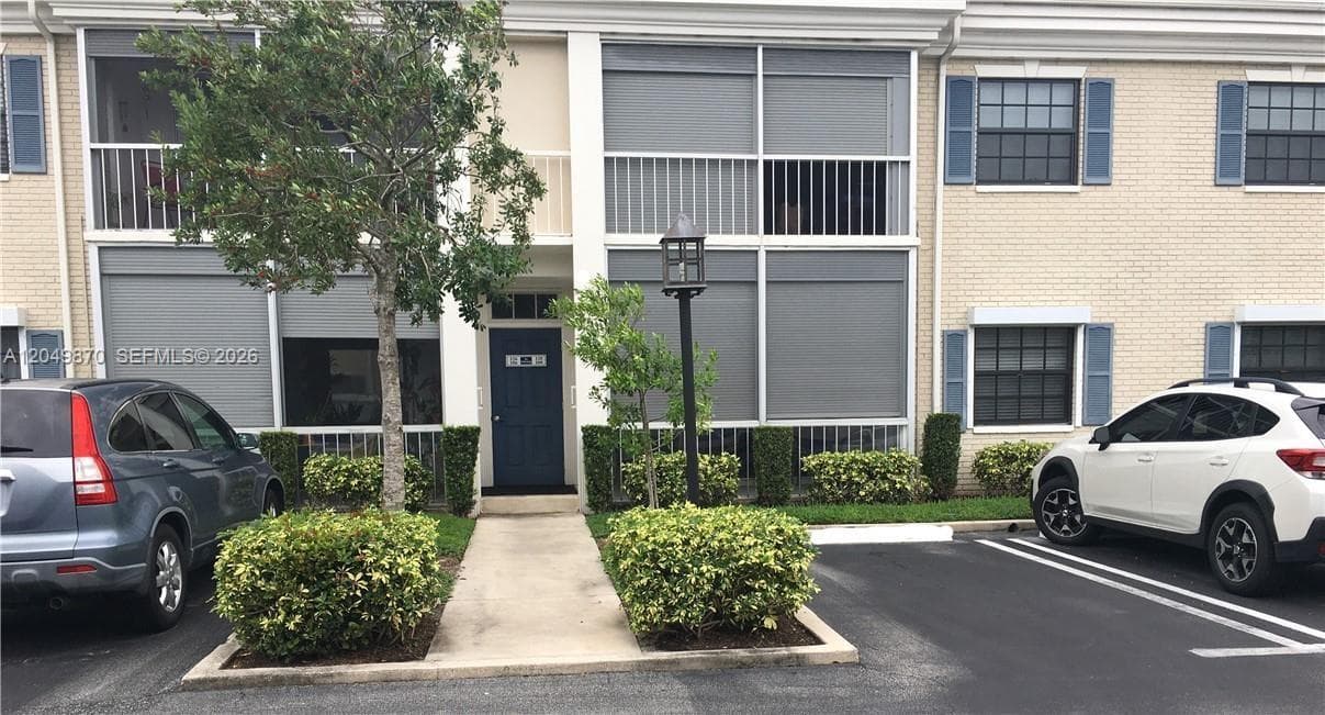 110 Cypress Club Dr 108 photo 3