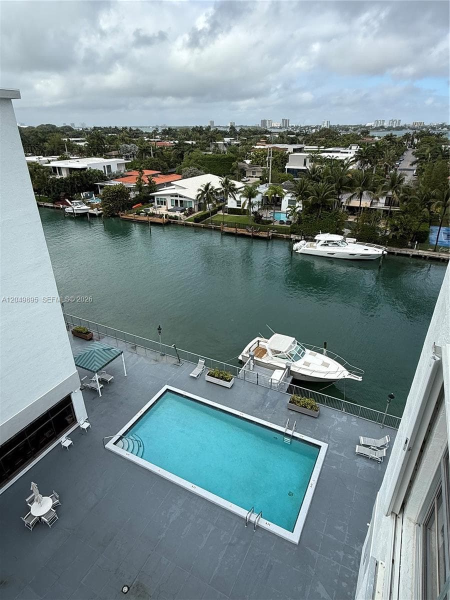 10000 W Bay Harbor Dr PH4 photo 21