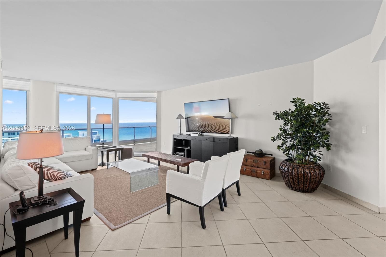 5025 Collins Ave 1707 photo 3
