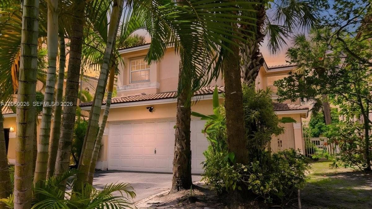 9847 Fairway Cove Ln photo 2