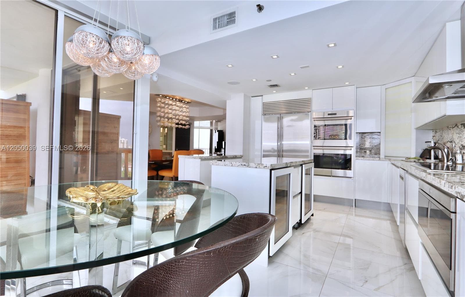 3000 Island Blvd 1603 photo 13