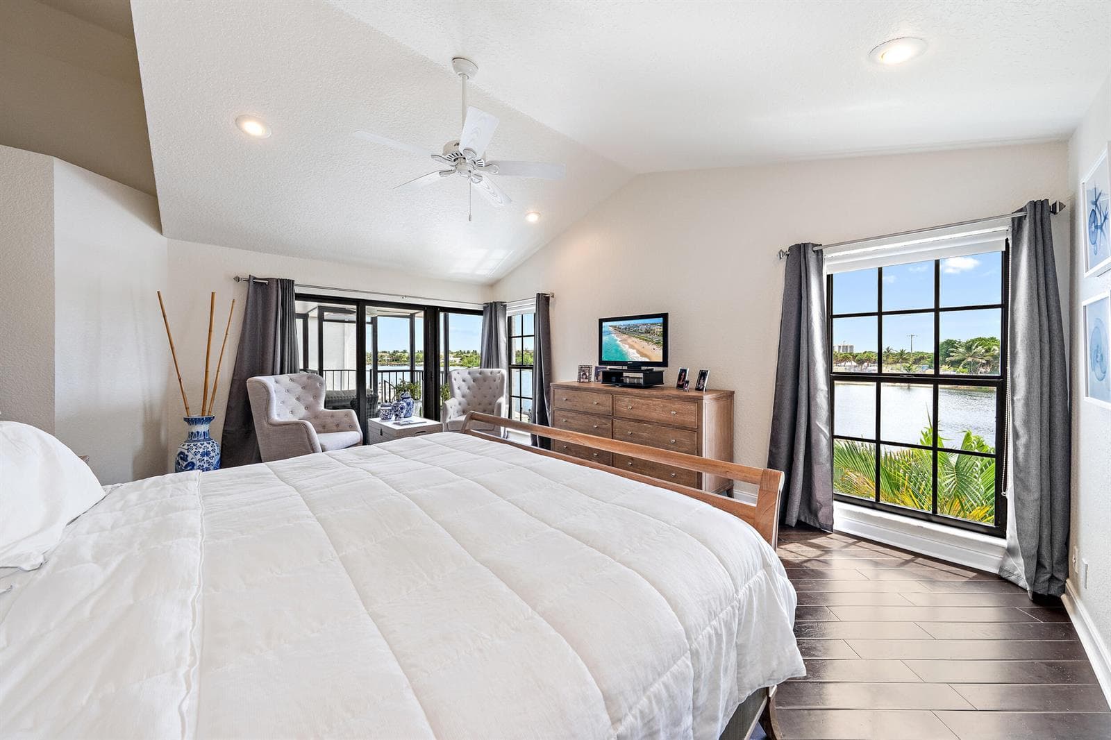 13348 Mangrove Isle Drive photo 20