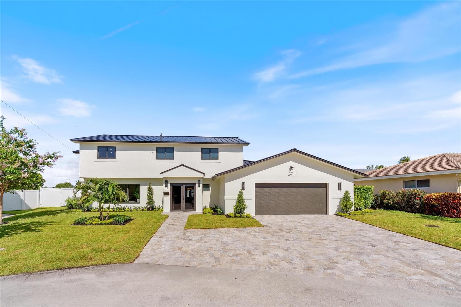 3711 NE 27th 1