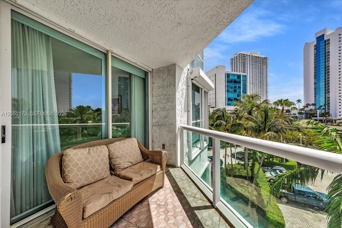 16400 Collins Ave 342 photo 14
