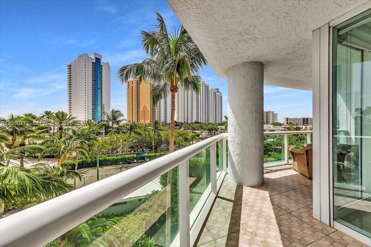 16400 Collins Ave 342 photo 18