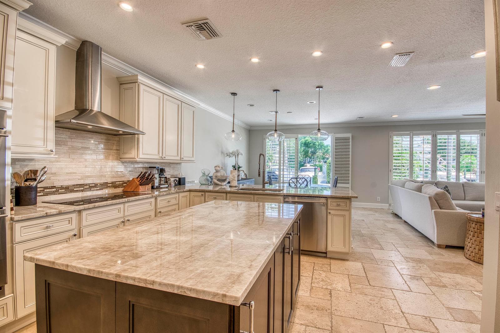 2245 Monet Road 4