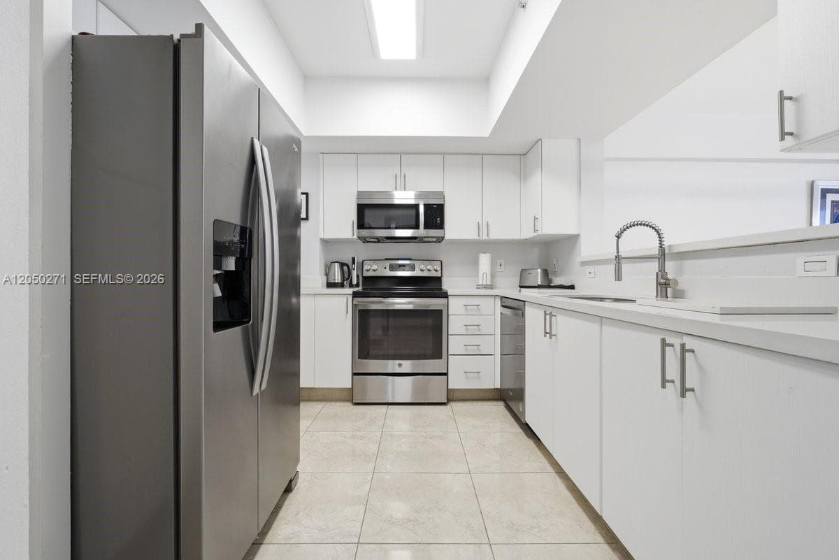 17375 Collins Ave 1506 photo 13