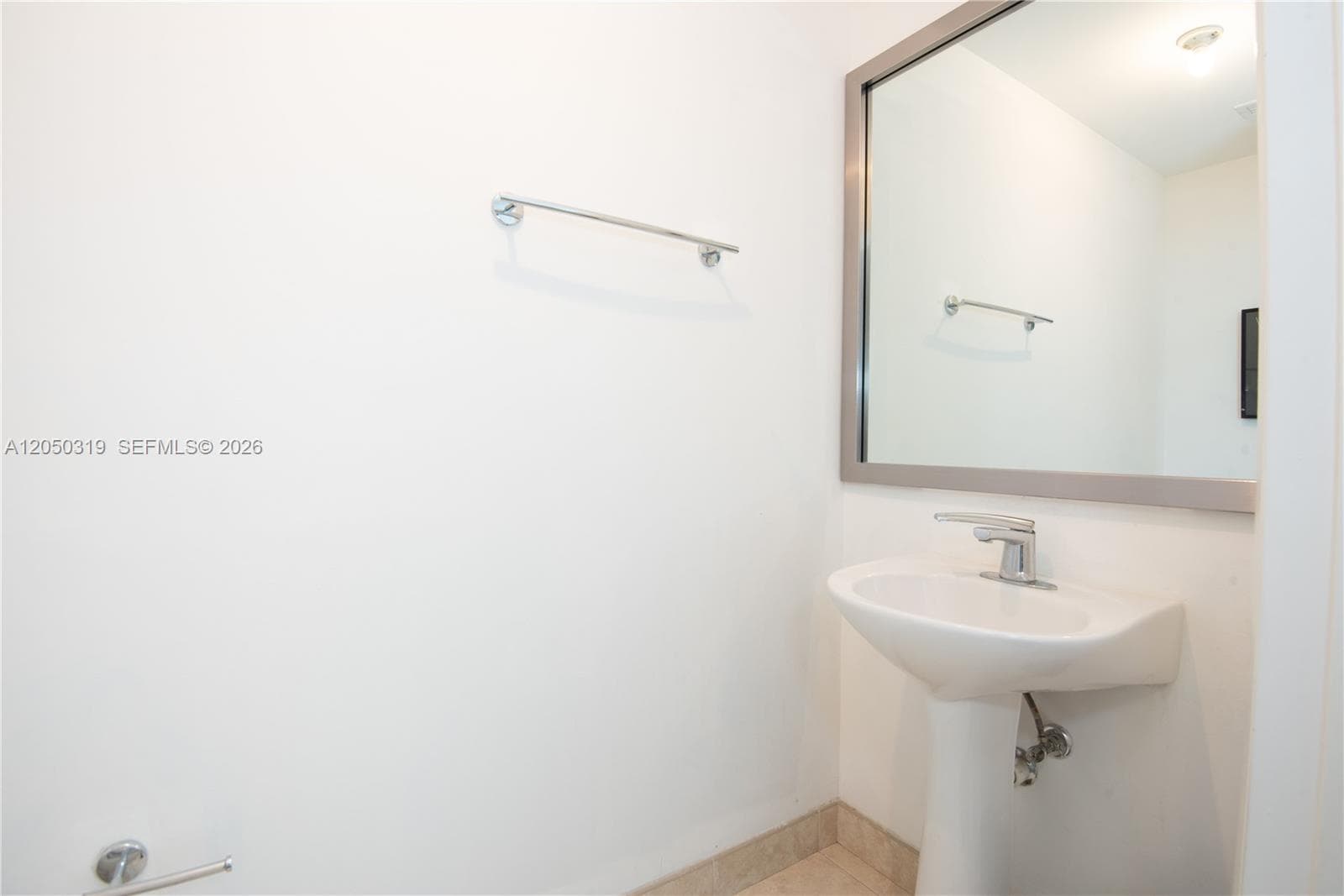 90 SW 3rd St 2113 photo 19