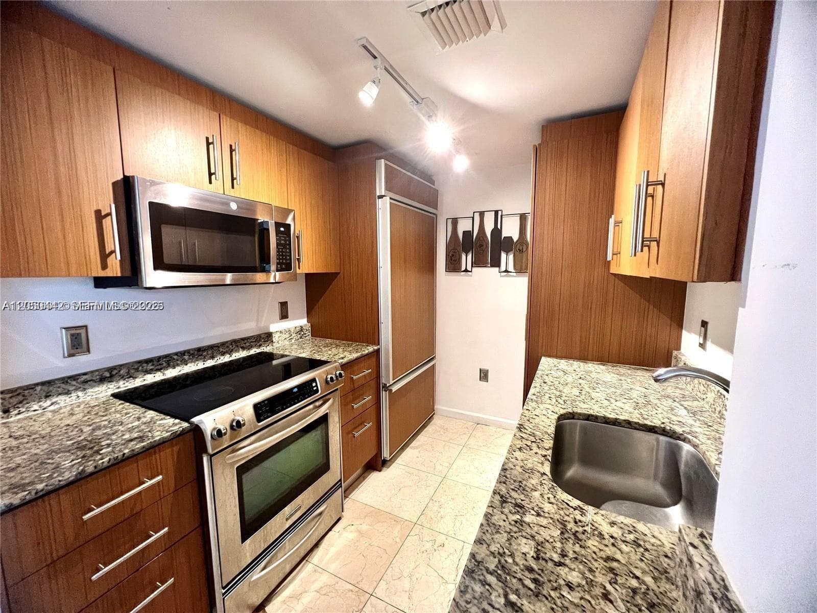 10275 Collins Ave 323 photo 8