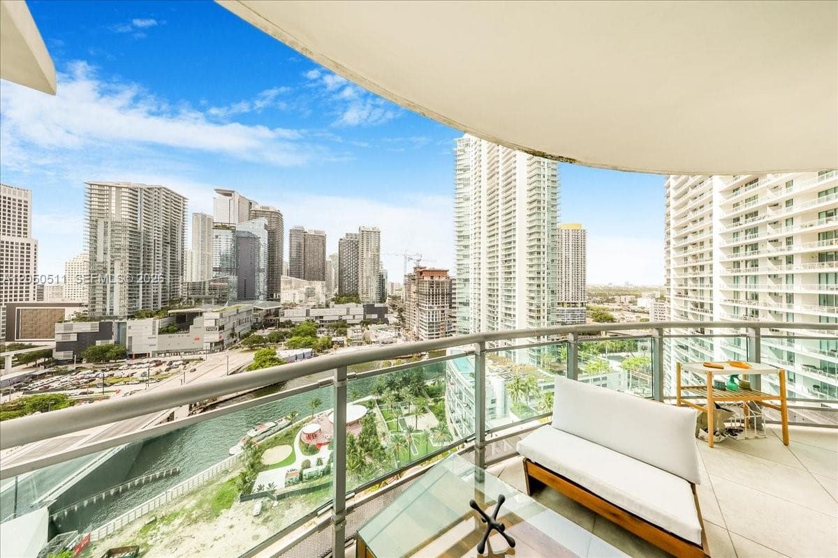 350 S Miami Ave 2314 photo 18