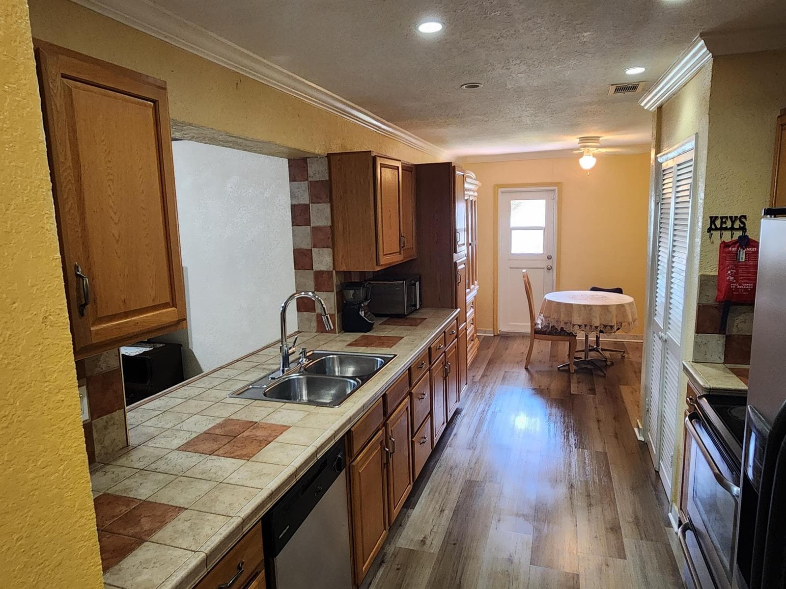 3654 NW 27th Street photo 10
